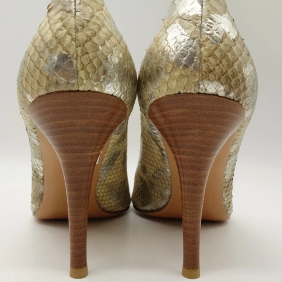 Stuart Weitzman Metallic Gold Snakeskin Heels Pumps stiletto shoes almost new 10 - Picture 3 of 13
